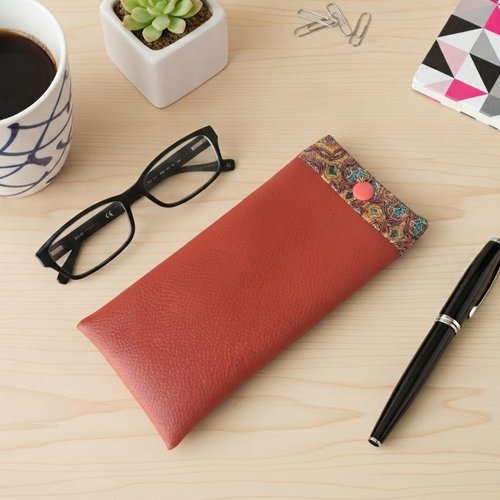 Etui à lunette en simili cuir terracotta et tissu coton imprimé