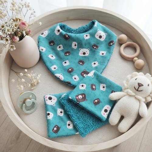 Ensemble naissance bavoir et 8 lingettes