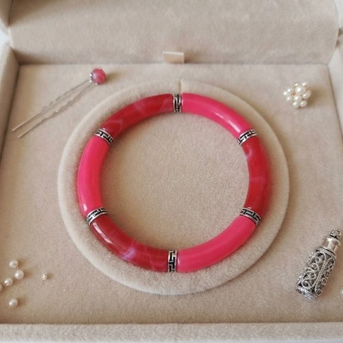 Bracelet perles tube incurvées