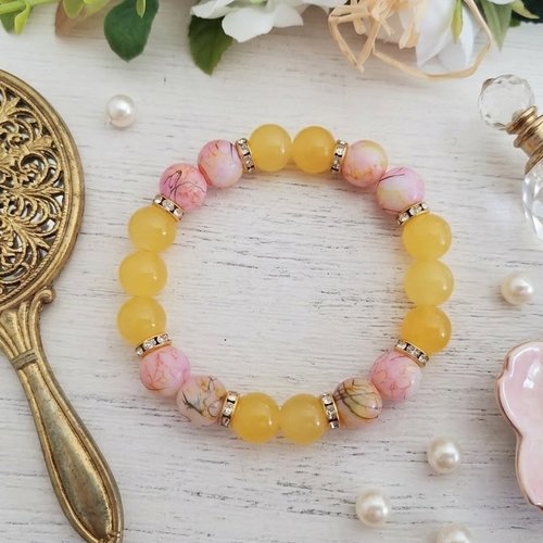 Bracelet perles en verre imitation jade jaune et rose tréfilé