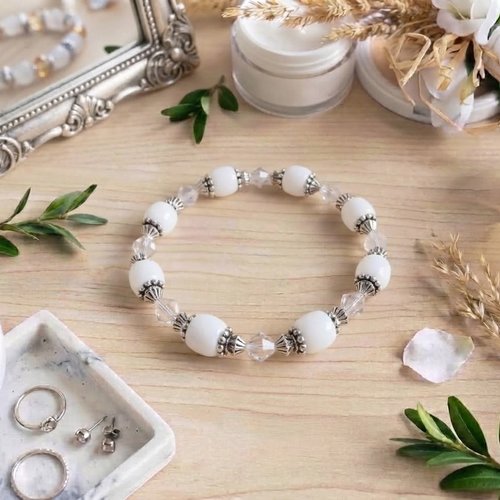 Bracelet perles en verre colonne blanches et toupies