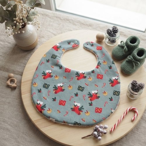 Bavoir bébé coton vert motifs noël et éponge blanche