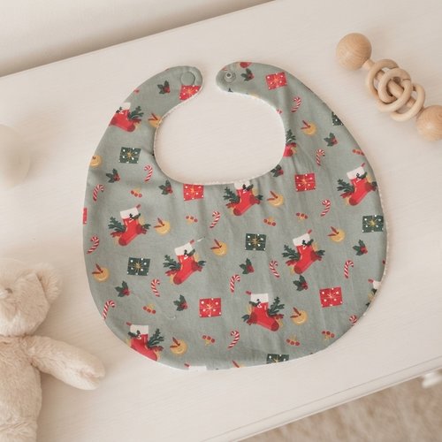 Bavoir bébé coton vert motifs noël et éponge blanche