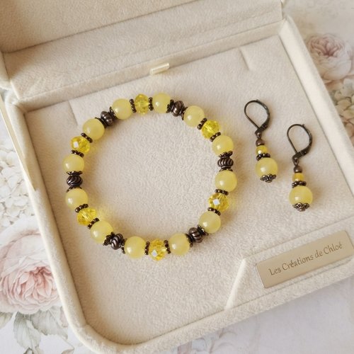 Parure bracelet et boucles d'oreilles assorties