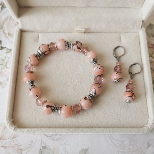 Parure bracelet et boucles d'oreilles assorties