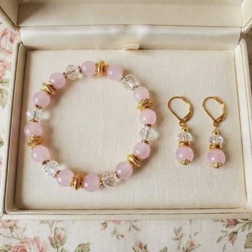 Parure bracelet et boucles d'oreilles assorties