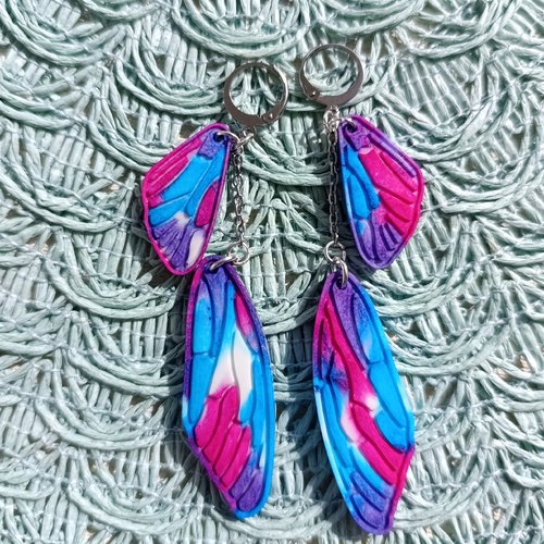 Boucles d’oreilles  ailes de papillon — rose, bleu et violet