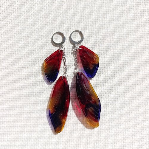 Boucles d’oreilles pendantes ailes de papillon — translucides rouge, ambre et bleu