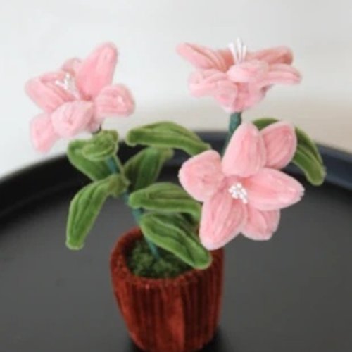 Petit bouquet de lys rose clair