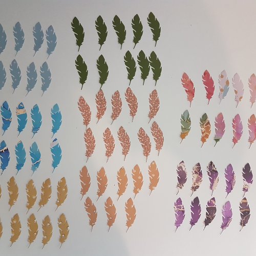 Lot 100 découpes scrapbooking - die cuts - multicolore - thème feuilles