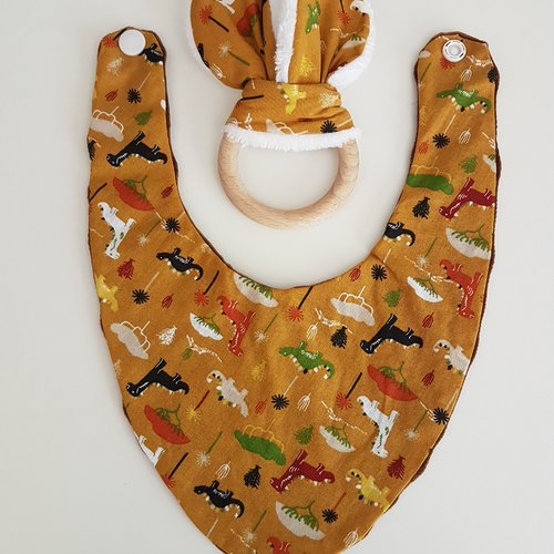 Kit de  naissance - bavoir bandana et anneau de dentition (thème : dinosaures)