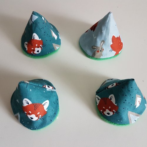 4 cônes à pipi, tipis à pipi (thème : renards)