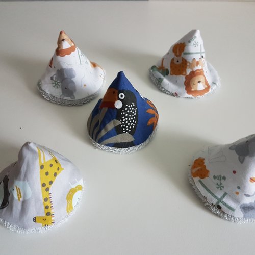5 cônes à pipi, tipis à pipi (thème : animaux de la savane et oiseaux)