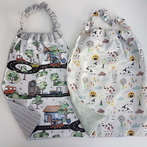 2 serviettes de table - grands bavoirs, serviettes cantine, maternelle, école, loisirs ( voitures et animaux de la campagne )