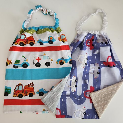2 serviettes de table - grands bavoirs, serviettes cantine, maternelle, école, loisirs (thème : voitures)