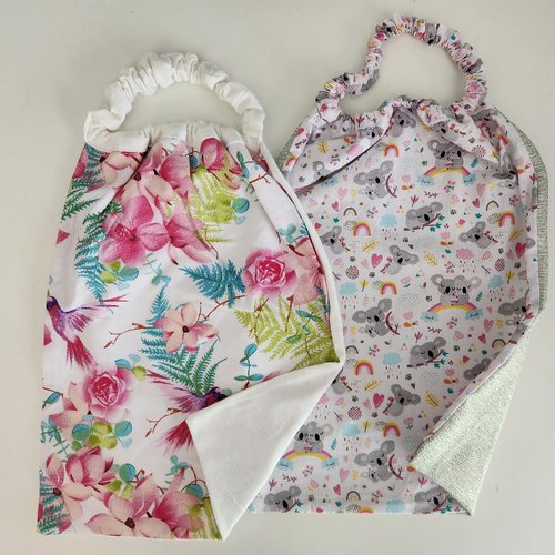 2 serviettes de table - grands bavoirs, serviettes cantine, maternelle, école, loisirs (thème : fleurs et oiseaux, koalas)