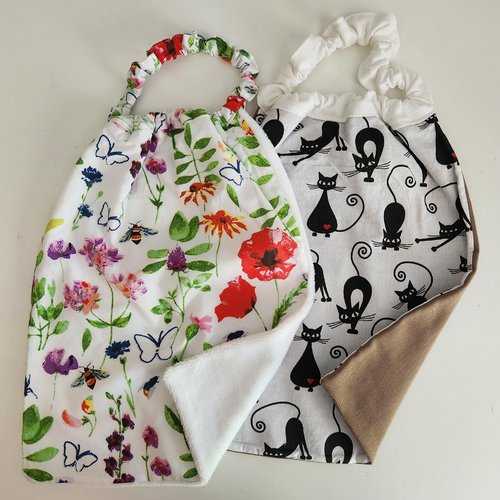 2 serviettes de table - grands bavoirs, serviettes cantine, maternelle, école, loisirs (thème : fleurs et papillons, chats noirs)