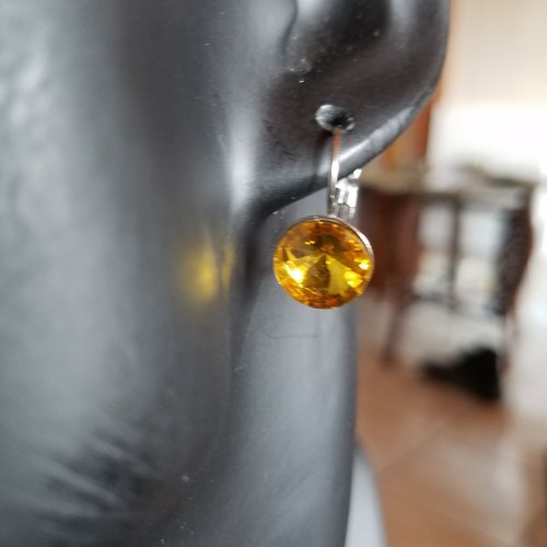 Boucles d'oreille dormeuses cabochon cristal ambre 10 mm