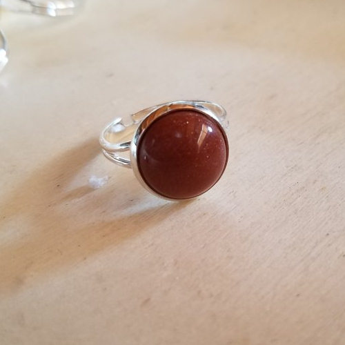 Bague réglable golstone pierre de soleil neuve création unique