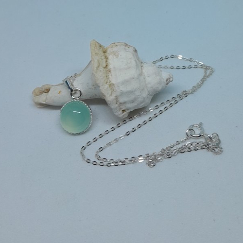 Pendentif rond pierre de lune et argent avec chaine en argent 925 création unique