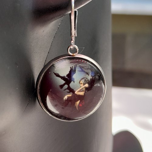 Boucles d'oreille cabochons en verre gothique enfant et corbeau modèle unique