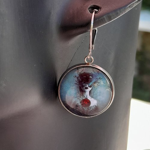 Boucles d'oreille cabochons en verre gothique dame à la rose modèle unique