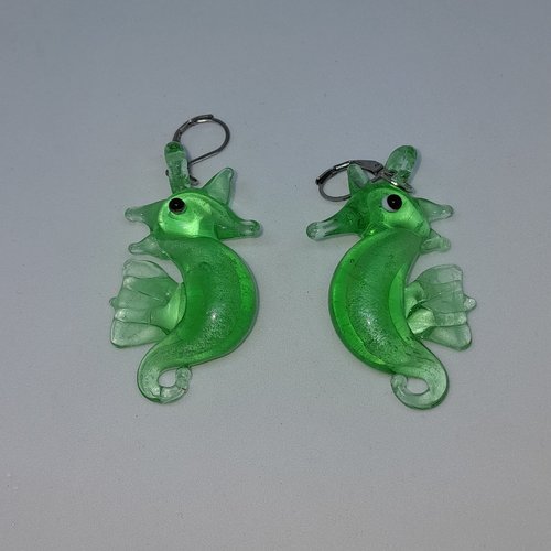 Grandes boucles d'oreille hippocampes en verre façon murano