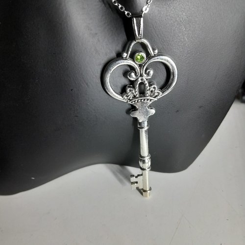 Pendentif clef double face avec strass et chaîne