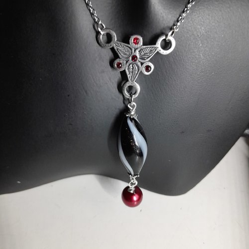 Collier triangle strass et perles de verre de murano création unique