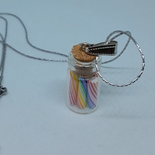Pendentif fiole sucres d'orge et chaine acier création unique