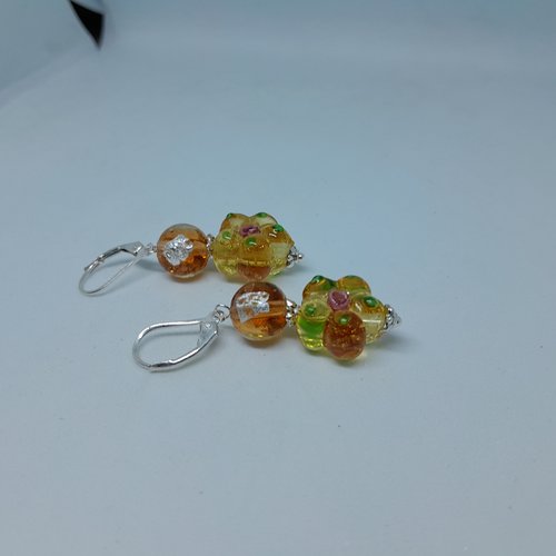 Boucles d'oreille dormeuses en argent et verre de murano fleur création unique