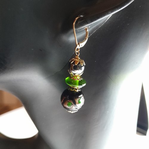 Boucles d'oreille dormeuses en verre de murano et hématite plaquées or création unique