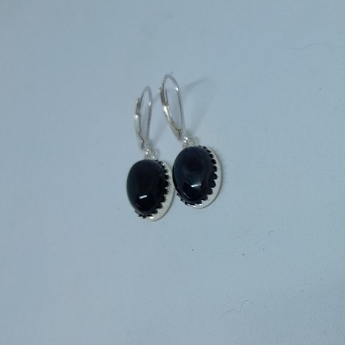 Boucles d'oreille ovales en argent 925 et pierre d'onyx création unique