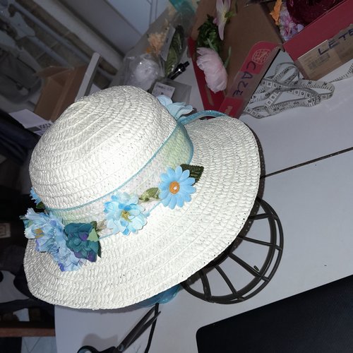 Chapeau de paille fleurs en tissu cousu main enfant 2 à 4 ans cérémonie mariage