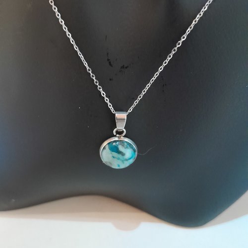 Pendentif turquoise naturelle en acier et chaine acier inoxydable unique