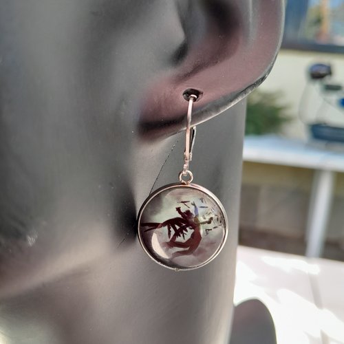 Boucles d'oreille cabochons en verre ange gothique sorcière fourdroyée modèle unique