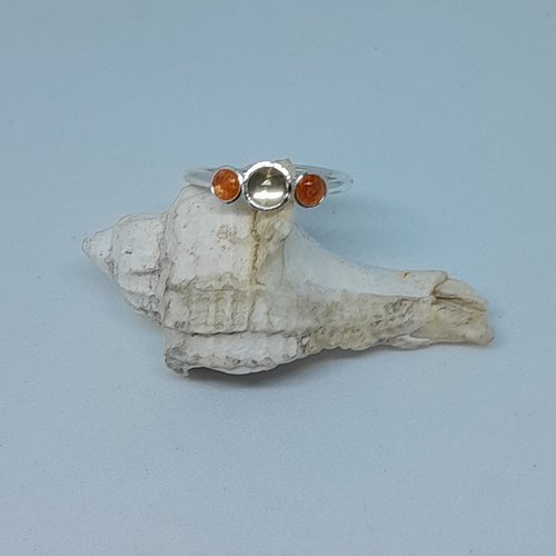 Bague réglable plaquée argent citrine et pierre de soleil création unique