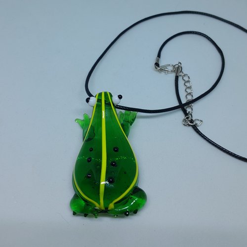 Très beau pendentif grenouille en verre artisanal et coton bio création unique