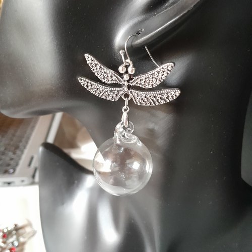Boucles d'oreille luciole libellule et globe de verre création unique
