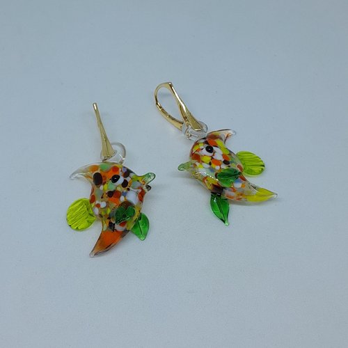 Boucles d'oreille dormeuses poissons en verre de murano et en argent plaquées or