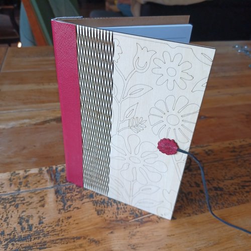 Carnet couverture en bois et tissus