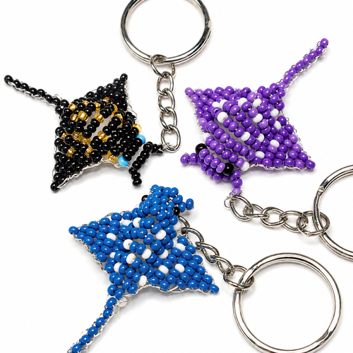 Porte-clés raie manta en perles – coloris au choix