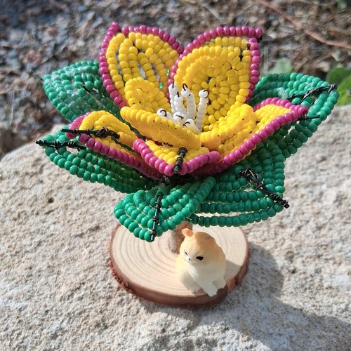 Fleur de lumière – fleur en perles faite main