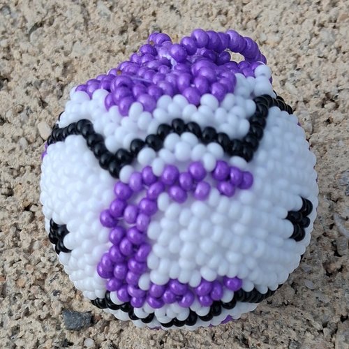 Boule alphabet en perles – lettre c personnalisable