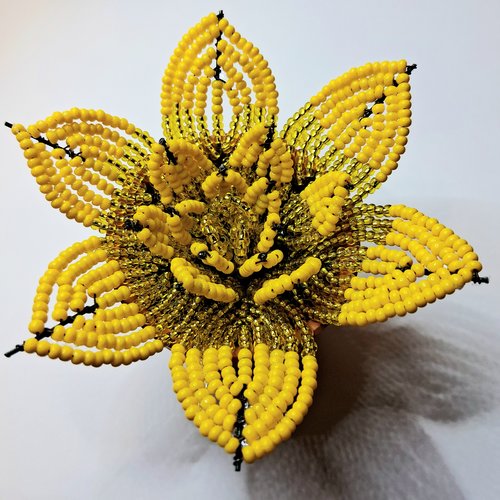 Plante succulente jaune en perles de rocaille fait main, décoration végétale éternelle en pot