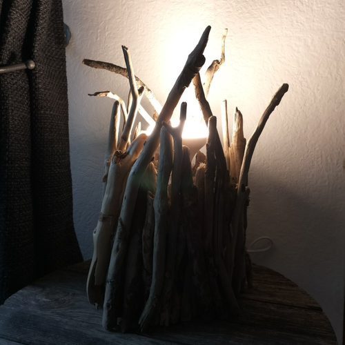 Lampe naturelle en bois flotté