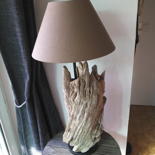 Lampe naturelle en bois flotté