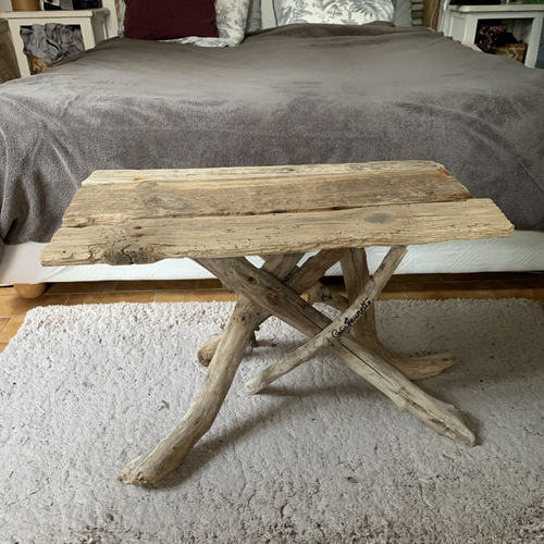 Table de chevet en bois flotté