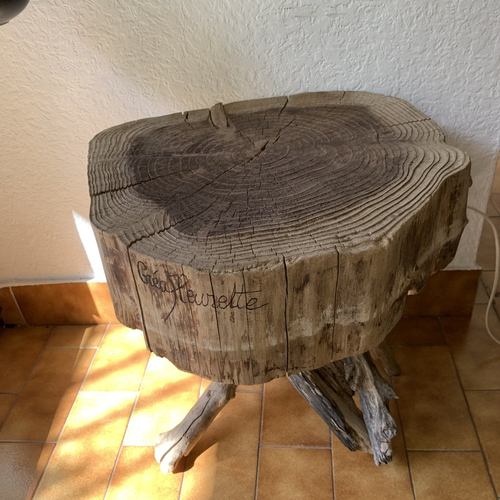 Table d'appoint en bois flotté