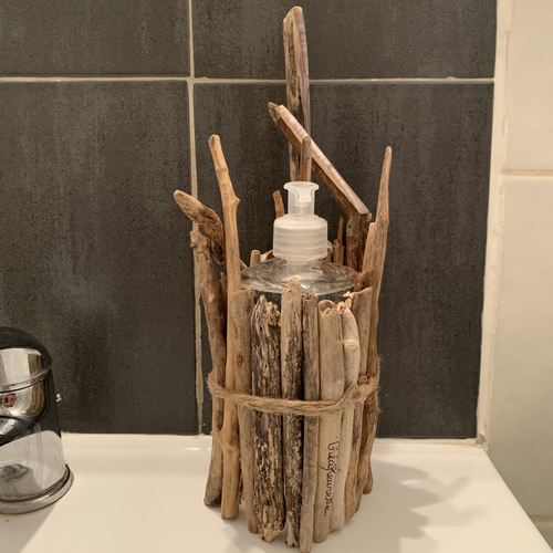 Flacon en bois flotté made in occitanie pour savon liquide